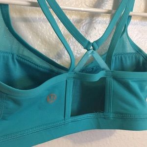 Lululemon sports bra